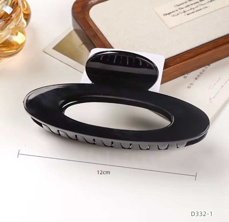 Korean-Style 12cm Large Hair Claw with Hollow Oval Design Thickened Plastic Hair Clip for Abundant Hair