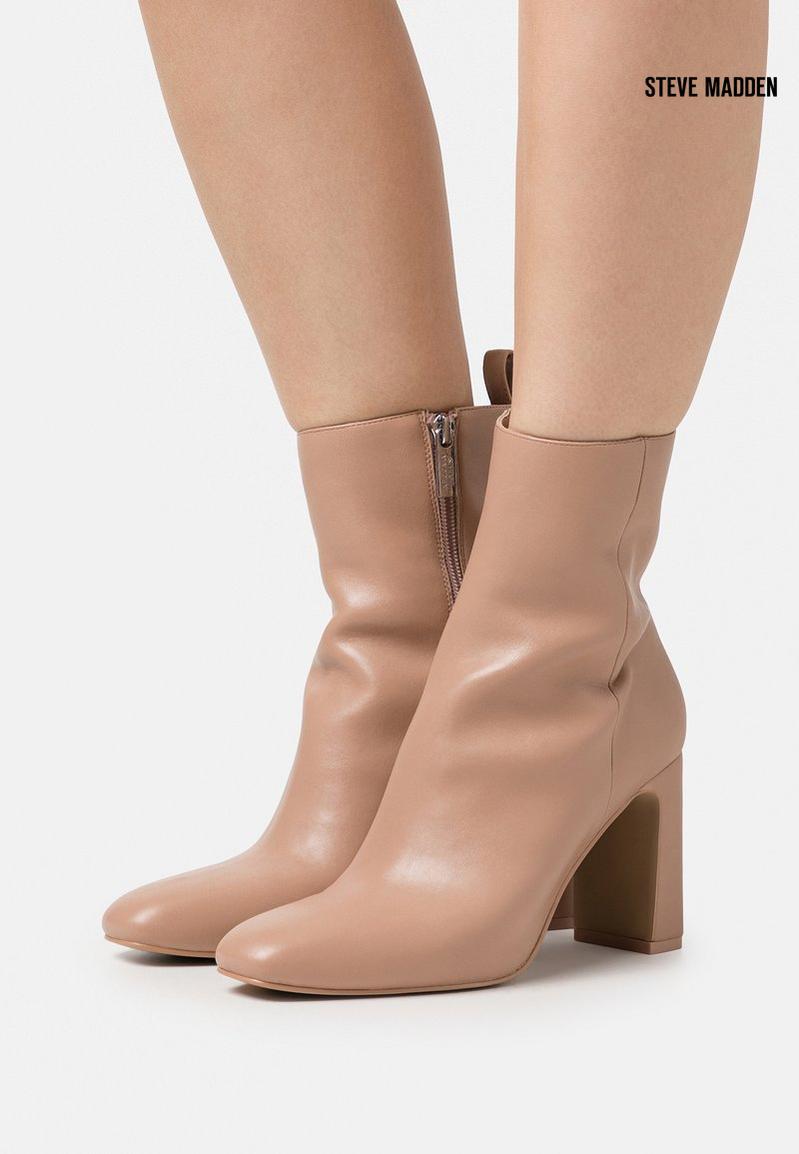 Steve Madden Women's Tan Adelisa Heeled Boots |Steve Madden in Lebanon