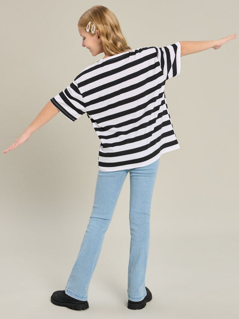 Sinsay Girl's White Striped Oversized T-Shirt | Sinsay In Lebanon