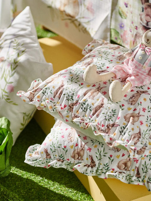 Sinsay White Floral Printed & Easter Motif Pillowcase | Sinsay In Lebanon