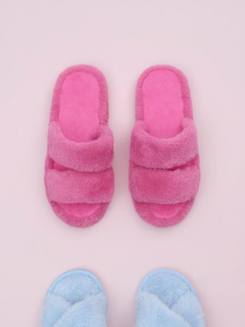 Sinsay Women's Fuchsia Flat Fur Slippers | Sinsay In Lebanon