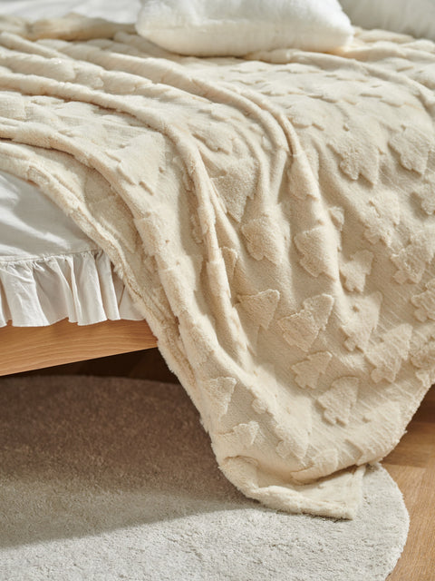 Sinsay Off White Christmas Theme Blanket | Sinsay In Lebanon