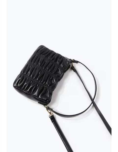 Forever 21 Women's Black Crossbody Bag |Forever 21 in Lebanon