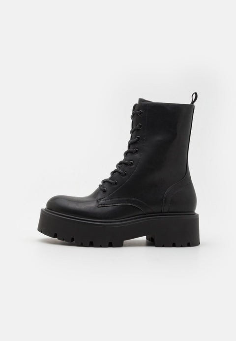 Madden Girl  Women's Black Leather Platform Ankle Boots | Madden Girl  in Leabnon