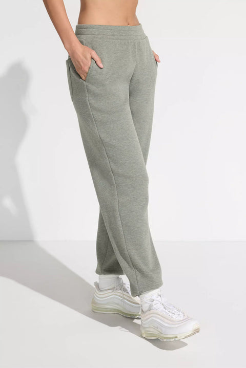 Mondetta Women's Heather Green GRS Recycled Poly Oversized Jogger | Mondetta In Lebanon