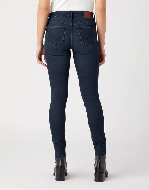 Wrangler Women's Navy Blue Skinny in Dynamite Jeans | Wrangler In Lebanon