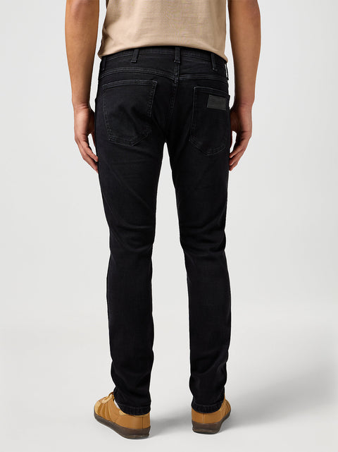Wrangler Men's Black Skinny Bryson 813 Jeans | wrangler In Lebanon