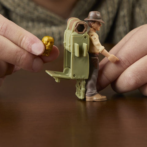 Hasbro Indiana Jones Action Figure with Adventure Backpack TG944