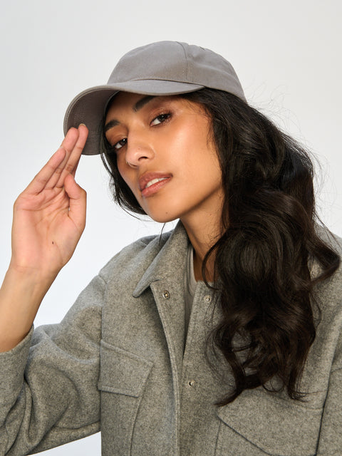 Sinsay Women's Gray Smooth Cap|Sinsay In Lebanon