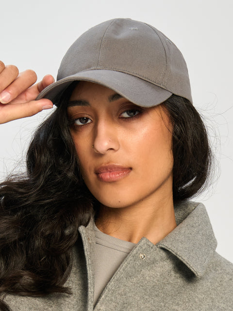 Sinsay Women's Gray Smooth Cap|Sinsay In Lebanon