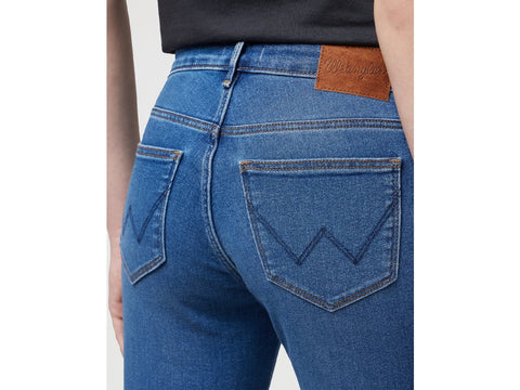 Wrangler Body Bespoke Women's Dark Blue Bootcut Camellia Jeans | Wrangler In Lebanon
