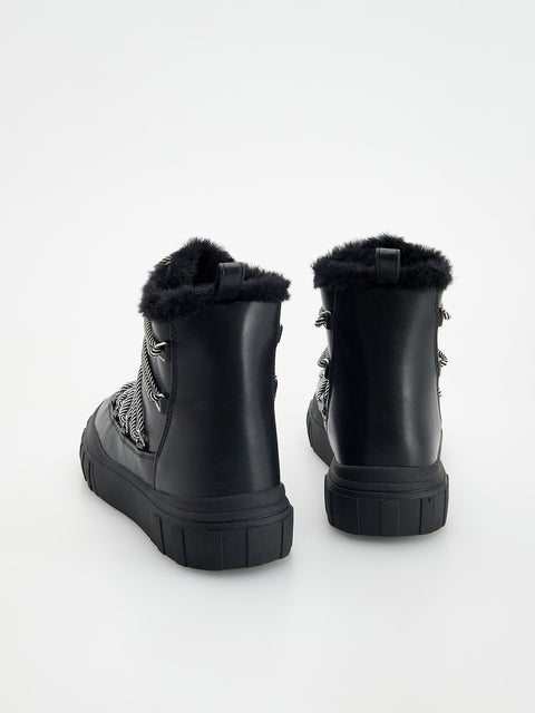 Reserved Women's Black Leather Rich Snow Boots | Reserved In Lebanon