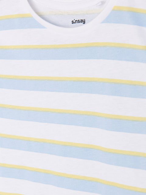 Close-up of a striped shirt with blue and yellow horizontal stripes and 'sinsay' branding.