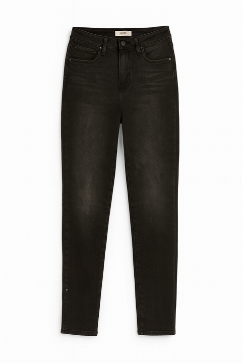Forever 21 Women's Washed Black Mom High Rise Tapered Leg Jeans | Forever 21 In Lebanon