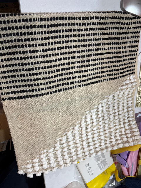 Sinsay Beige 45 cm x 45 cm Pillowcase  | Sinsay in Lebanon