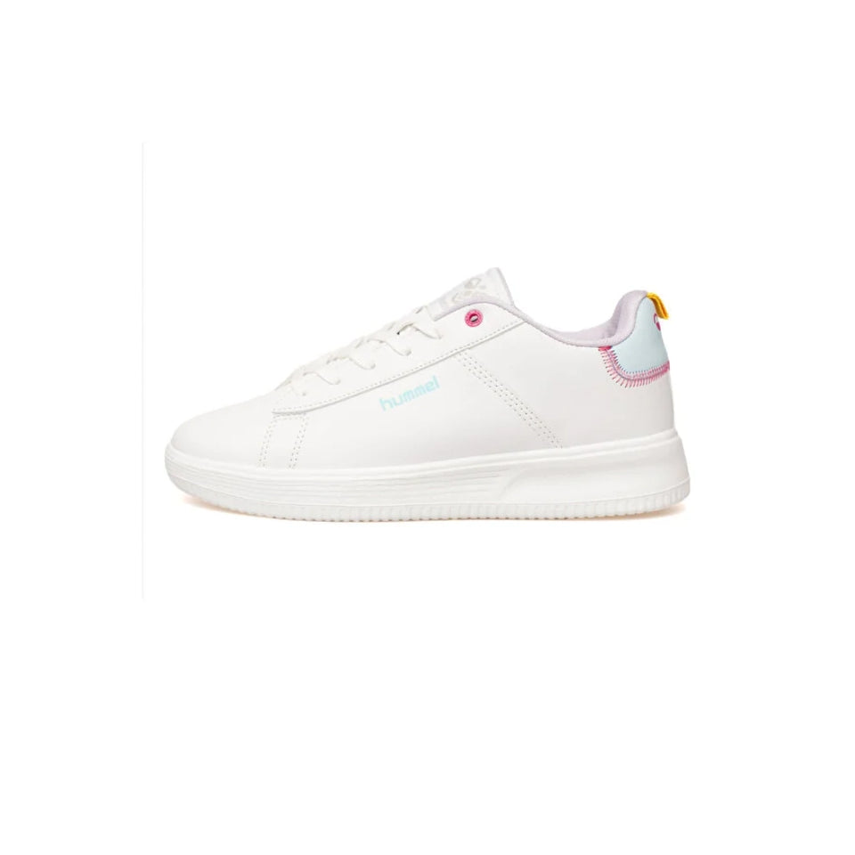 A white low-top sneaker with light blue 'Hummel' branding on the side, a light blue heel accent, a pink eyelet, and a small yellow pull tab, shown against a plain white background.