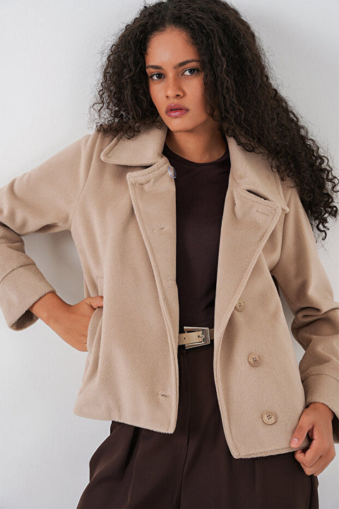 Big Dart Women's Beige Oversize Lined Short Cashmere Jacket | Big Dart In Lebanon