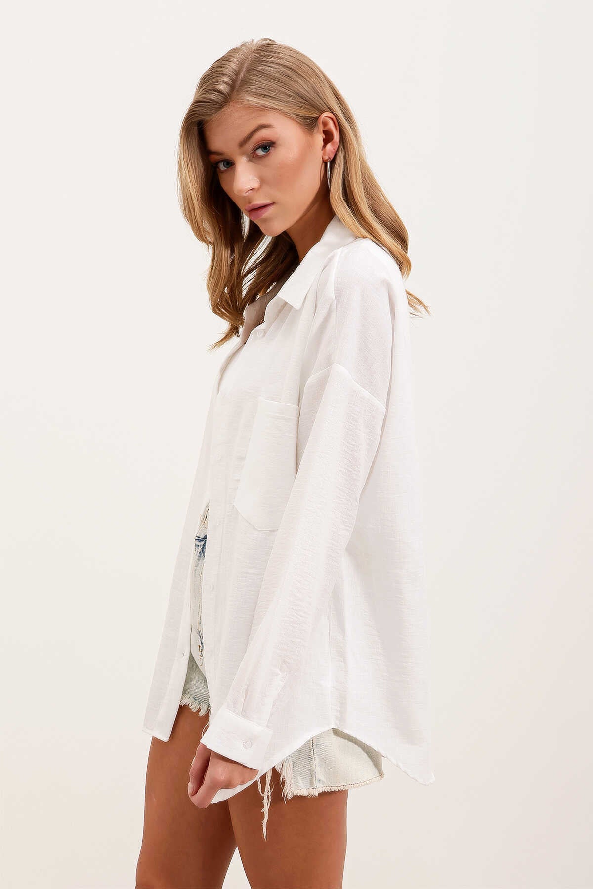 Big Dart Women's White Long Sleeve Shirt | Big Dart In Lebanon