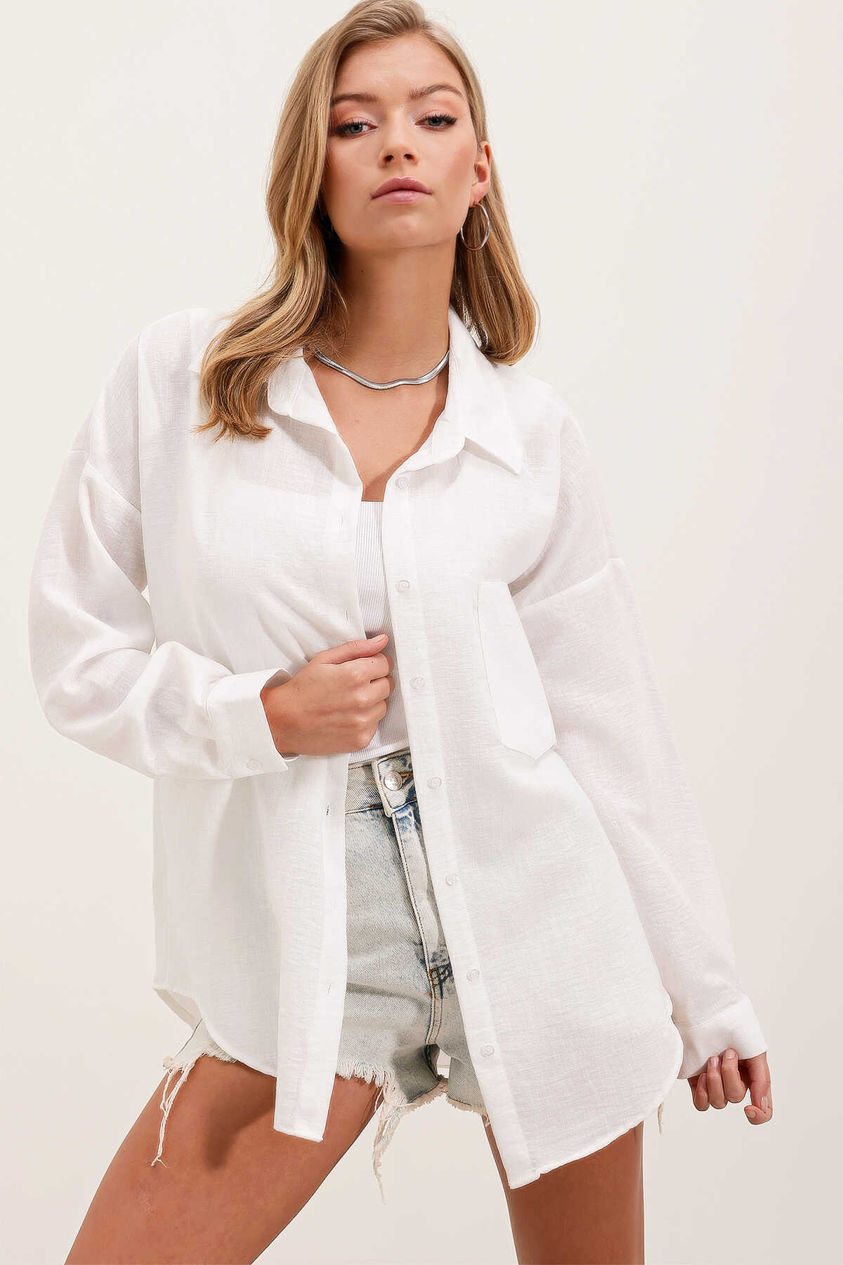 Big Dart Women's White Long Sleeve Shirt | Big Dart In Lebanon