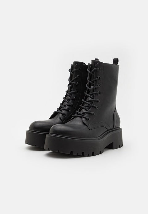 Madden Girl  Women's Black Leather Platform Ankle Boots | Madden Girl  in Leabnon