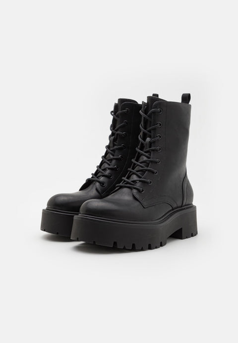 Madden Girl  Women's Black Leather Platform Ankle Boots | Madden Girl  in Leabnon