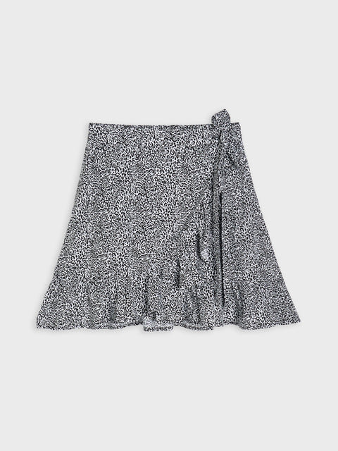 Sinsay Women's Black/White Leopard Print Mini Skirt | Sinsay In Lebanon