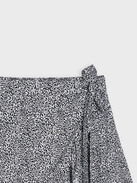Sinsay Women's Black/White Leopard Print Mini Skirt | Sinsay In Lebanon