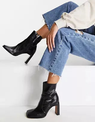 ASOS Design  Women's Black Boots ANS514