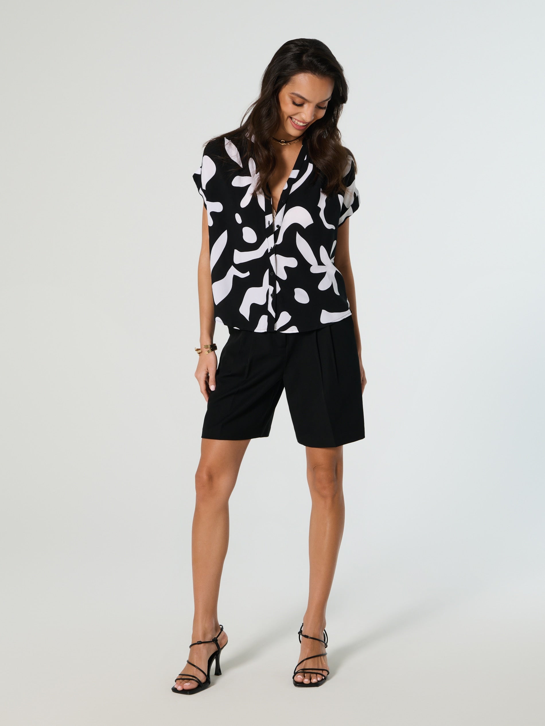 Sinsay Women's  Black/White Viscose  Shirt   | Sinsay in Lebanon