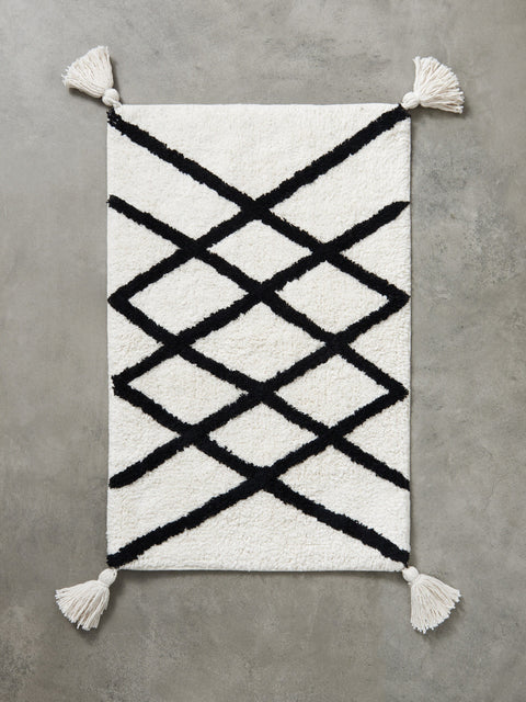 Sinsay White/Black 60 cm x 40 cm Bath Rug   | Sinsay in Lebanon