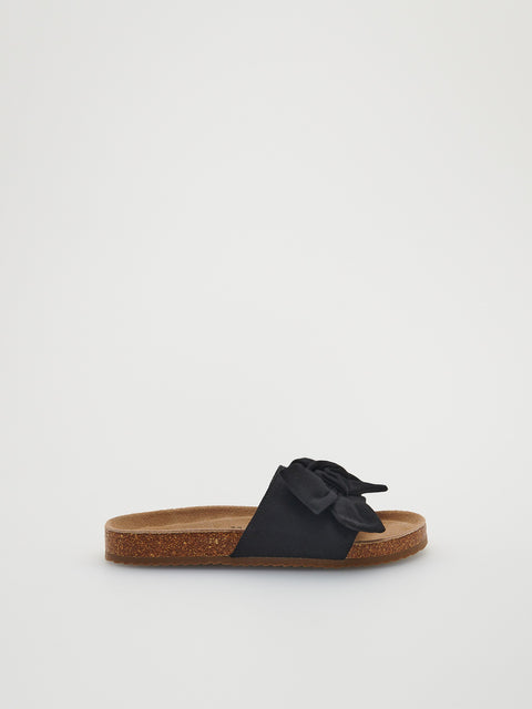 Reserved Women's Black Flip-flop Slipper With A Bow | Reserved In Lebanon