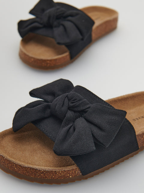 Reserved Women's Black Flip-flop Slipper With A Bow | Reserved In Lebanon
