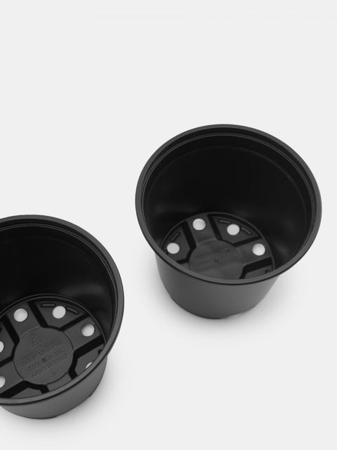 Sinsay Black Pack Of 8 Standing Flowerpots | Sinsay In Lebanon