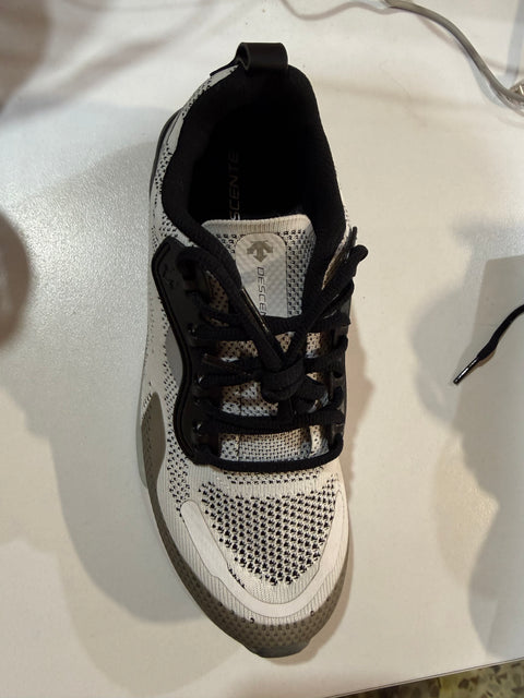 Descente Men's Black & White Basketball Sneakers | Descente In Lebanon