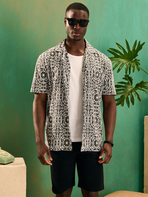 Sinsay Men's Black/White Geometric Pattern Shirt | Sinsay In Lebanon