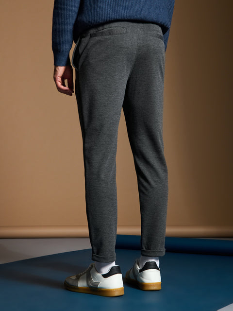 Sinsay Men's Dark Grey Slim Fit Sweatpants  | Sinsay in Lebanon