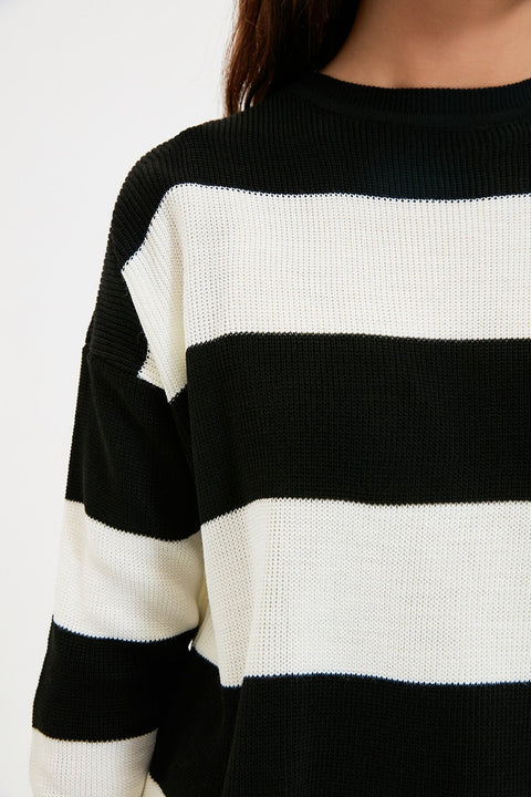 SD Women's Black & White Striped Knitwear Sweatshirt TR723 shr (Ds1)