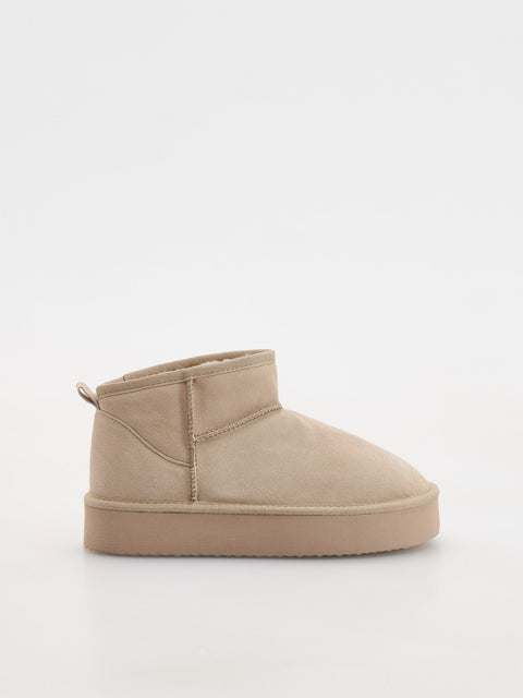 Reserved Women's Beige Leather Snow Boots | Reserved In Lebanon