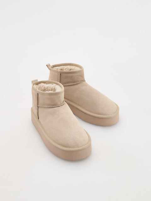Reserved Women's Beige Leather Snow Boots | Reserved In Lebanon