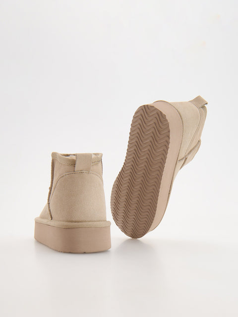 Reserved Women's Beige Leather Snow Boots | Reserved In Lebanon