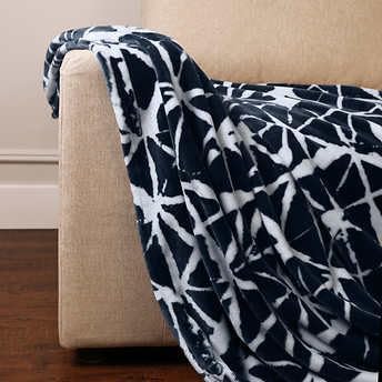 Life Comfort Navy Wide Family Blanket 304 x279 cm | Life Comfort In Lebanon