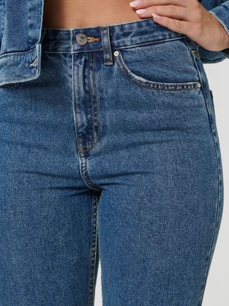 Sinsay  Women's Blue High waist Mom Jeans    | Sinsay in Lebanon