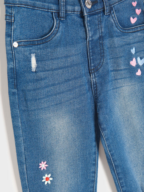 Sinsay Girl's Blue Decorative Embroidery Mom Jeans | Sinsay In Lebanon