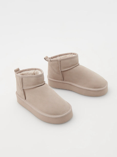 Reserved Women's Beige Platform Leather Snow Boots | Reserved In Lebanon