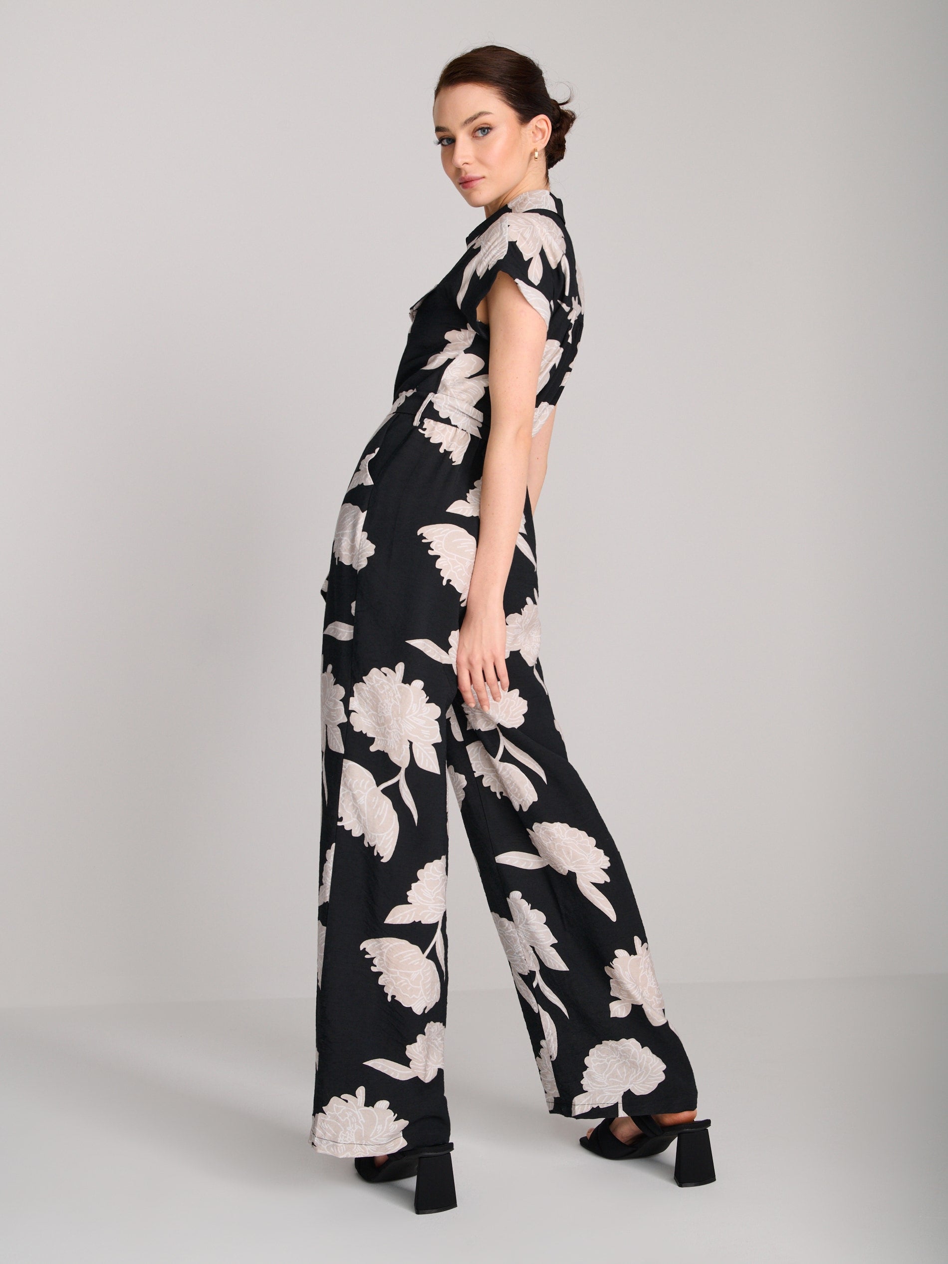 Sinsay Women's Black Floral Sleeveless Viscose Jumpsuit|Sinsay In Lebanon
