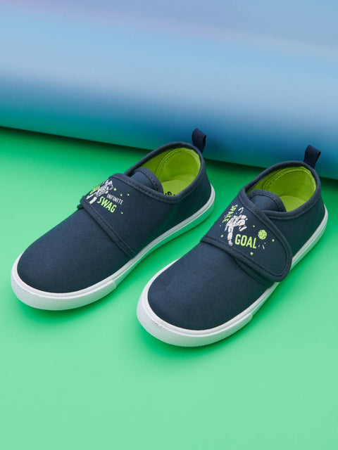 Sinsay Boy's Navy Velcro Closer Sneakers | Sinsay In Lebanon