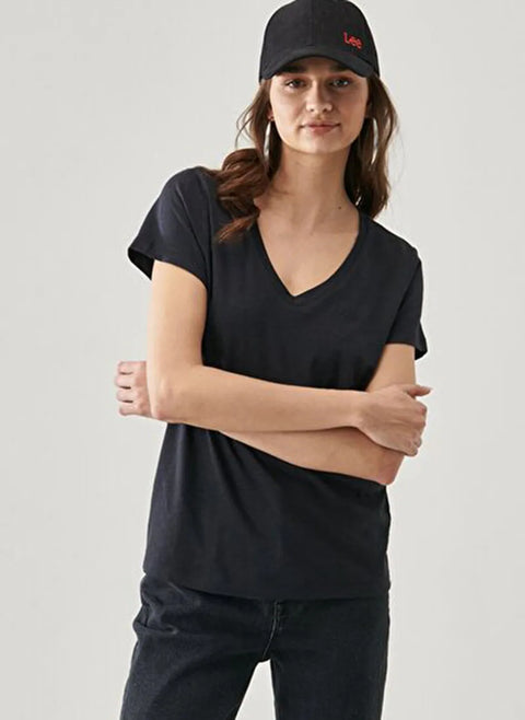 Lee Women’s Short-Sleeve Black V-Neck T-Shirt | Lee in Lebanon