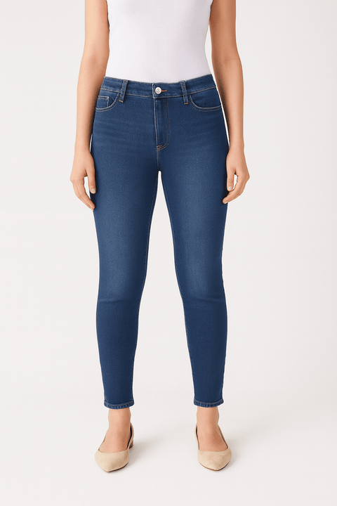 Forever 21 Women's Blue High-Rise Tapered Leg Jeans |Forever 21 In Lebanon