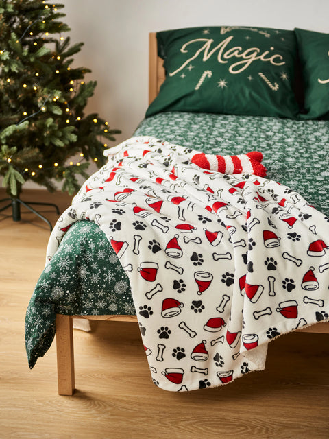 Sinsay White 130x160 With Winter Motif Blanket | Sinsay In Lebanon