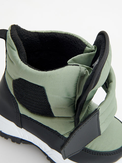 Reserved  Boy's Olive Green Snow Boots | Reserved In Lebanon